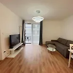 Oktogon Cabin With Balcony